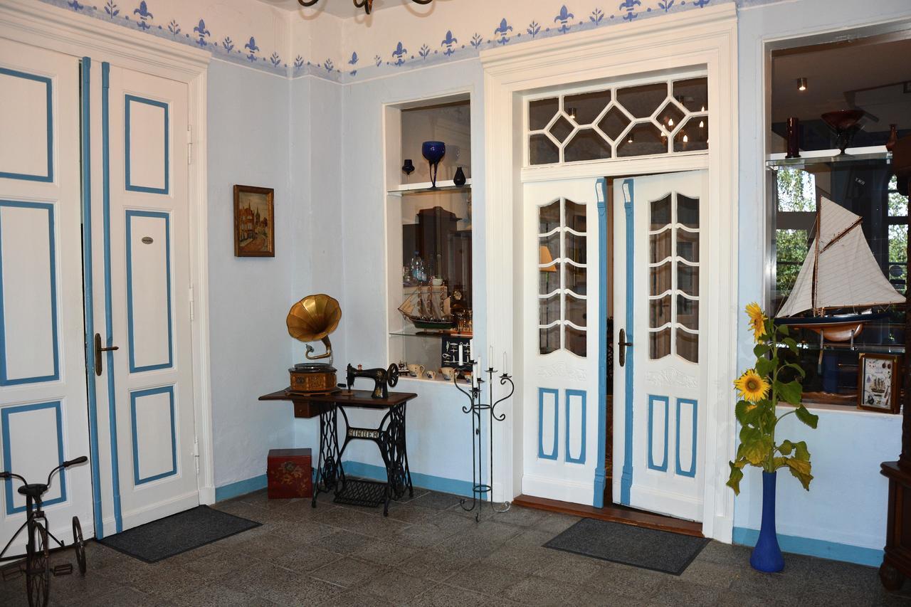 Gutshaus Zietlitz Hotel Dobbin-Linstow Bagian luar foto